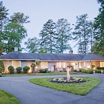 Image of Chesapeake Manor (1)