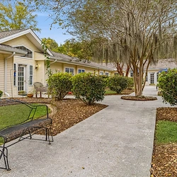 Image of Pinewood Square (2)