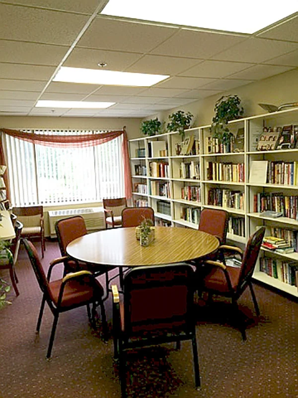 Image of Delta Manor (4)