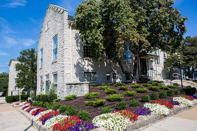 Image of Transitions Healthcare Shook Home Senior Living (1)