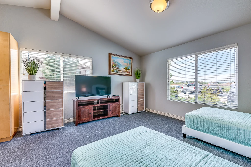 Image of Sunny Rose Glen (10)