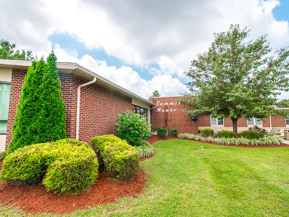 Image of Signature Healthcare At Summit Manor Rehab & Welln (2)