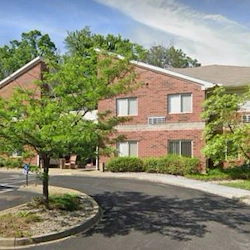 Image of Gaslight Court Apartments (2)