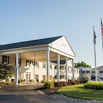 Image of Country Meadows of Wyomissing (2)