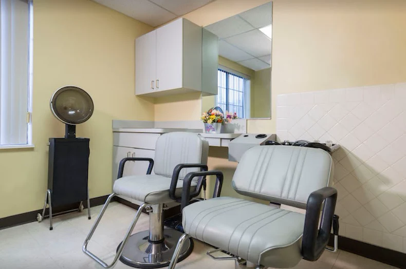 Image of Crawford Manor Healthcare Center (5)