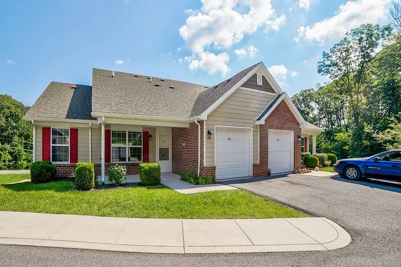 Image of Braddock's Greene (1)