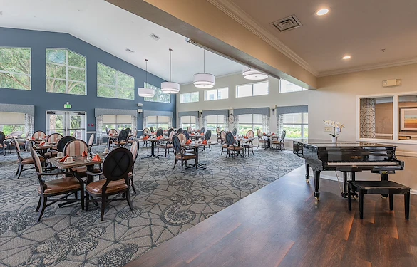 Image of The Colonnade at Beckett Lake (7)