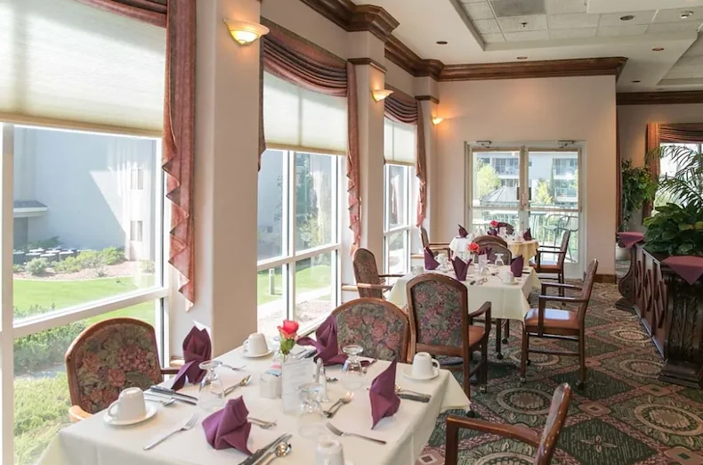 Independent living, assisted living, and memory care at Las Fuentes Resort Village in Prescott, AZ, formal dining room