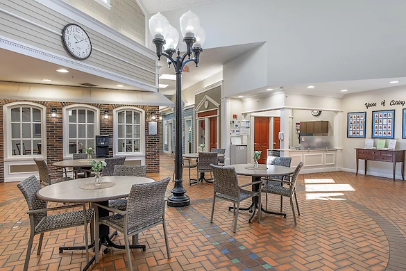 Image of Lakeside Memory Care (9)