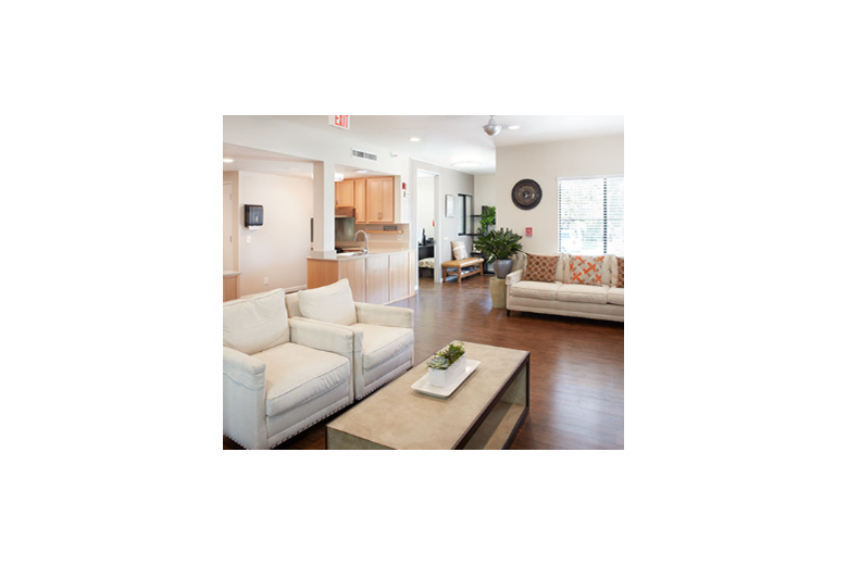 Image of Golden Oak Manor (2)