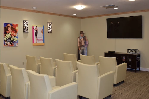 Image of Wooster Danbury (2)