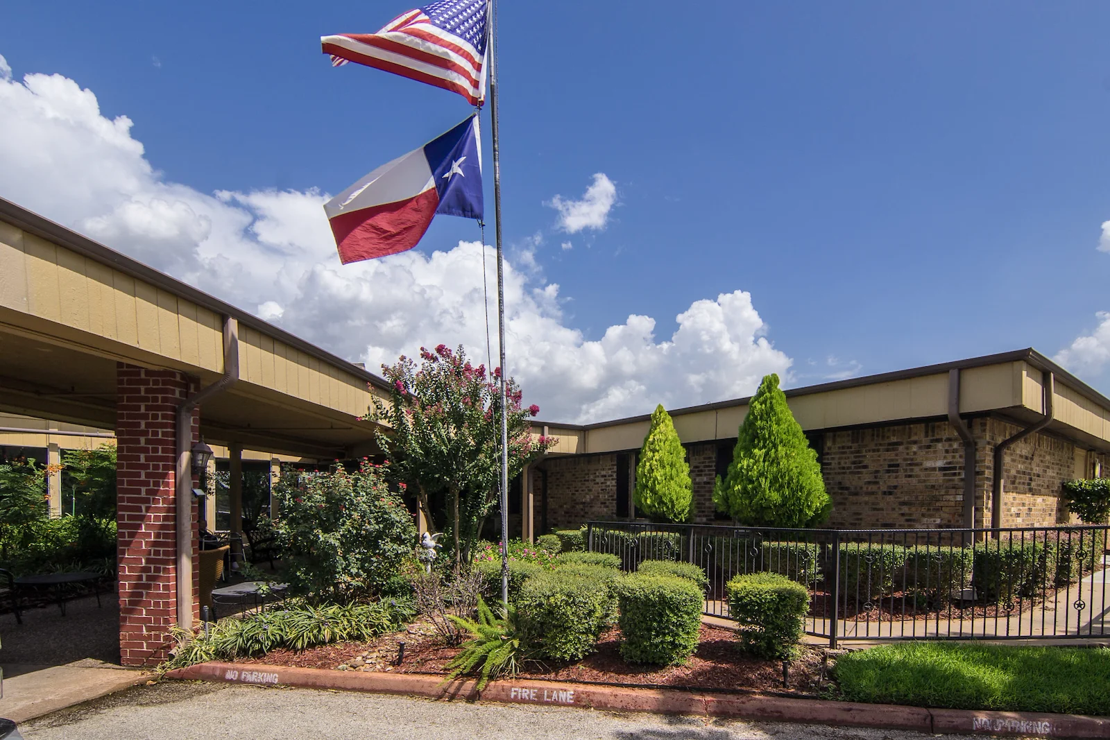 Image of Sugar Land Health Care Center (1)