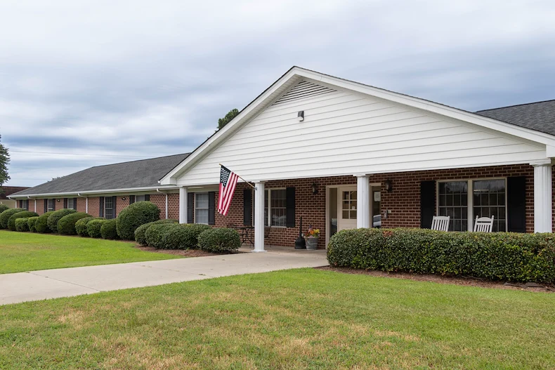 Image of Hampton Manor (1)