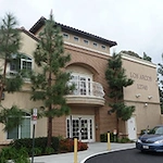 Image of Los Arcos Apartments (2)