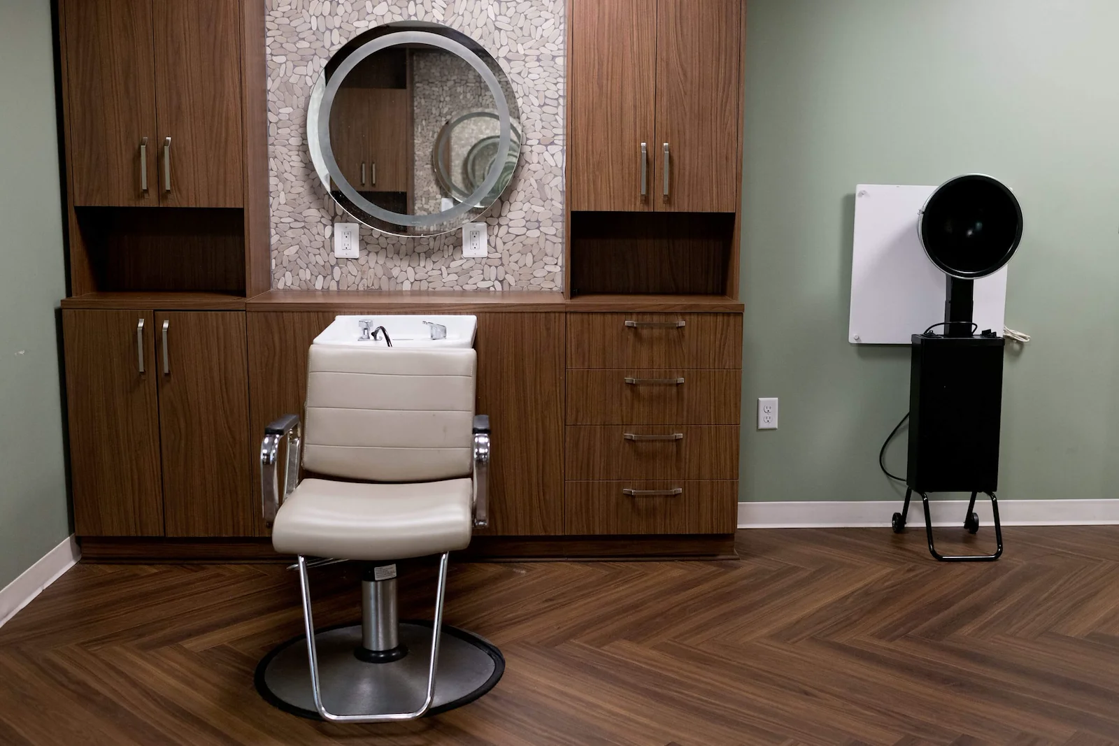 Image of Autumn Lake Healthcare At Oakview (2)