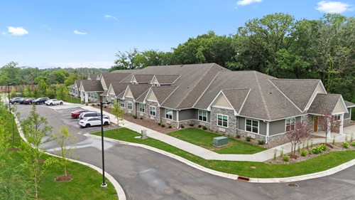 Image of Suite Living Senior Care of Eden Prairie (1)