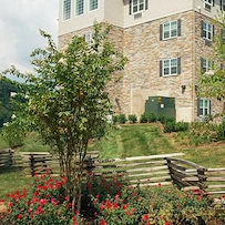 Image of Vantage Pointe Village (2)