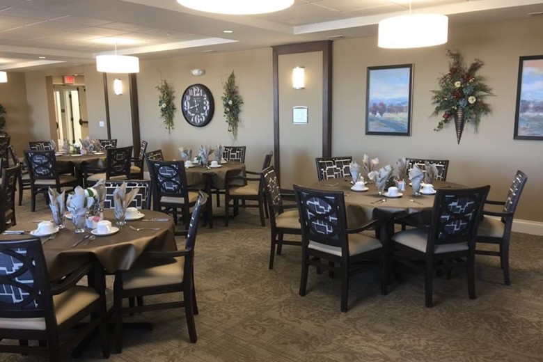 Assisted Living Dining Room 