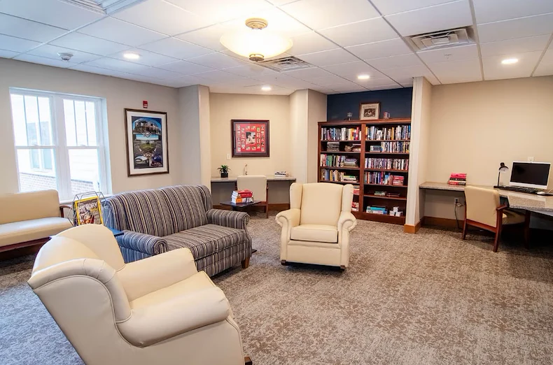 Image of Oak Park Place - Oak Creek (6)