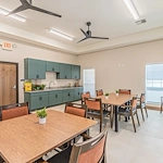 Image of Lakeside Manor (5)