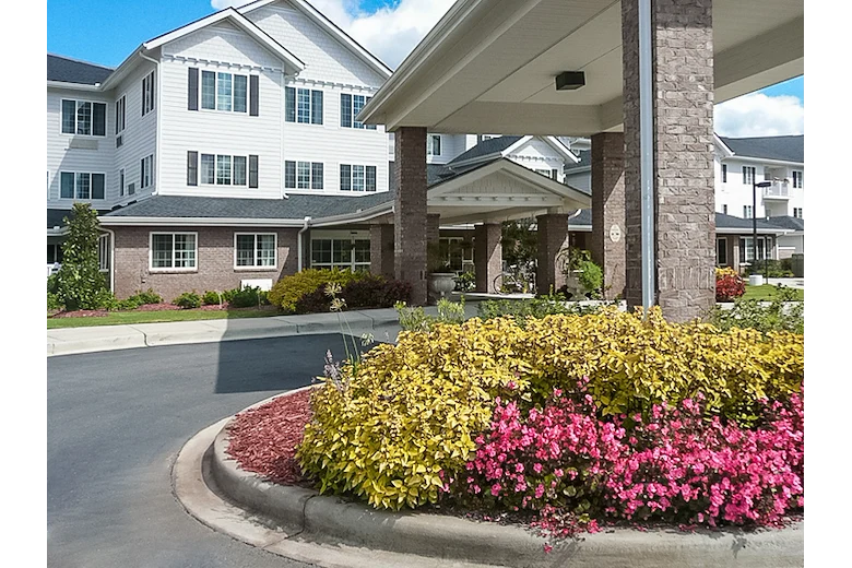 Shads Landing Gracious Retirement Living Hawthorn Senior Independent Living in Charlotte, North Carolina front entrance