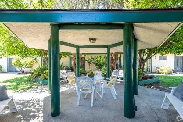 Image of Walnut House (2)