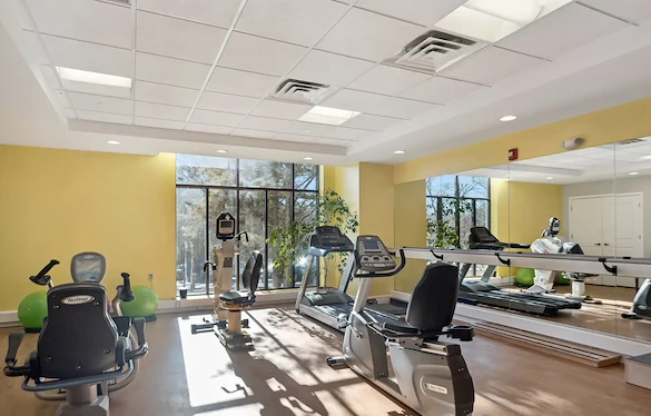 Image of AVIVA Country Club Heights (10)