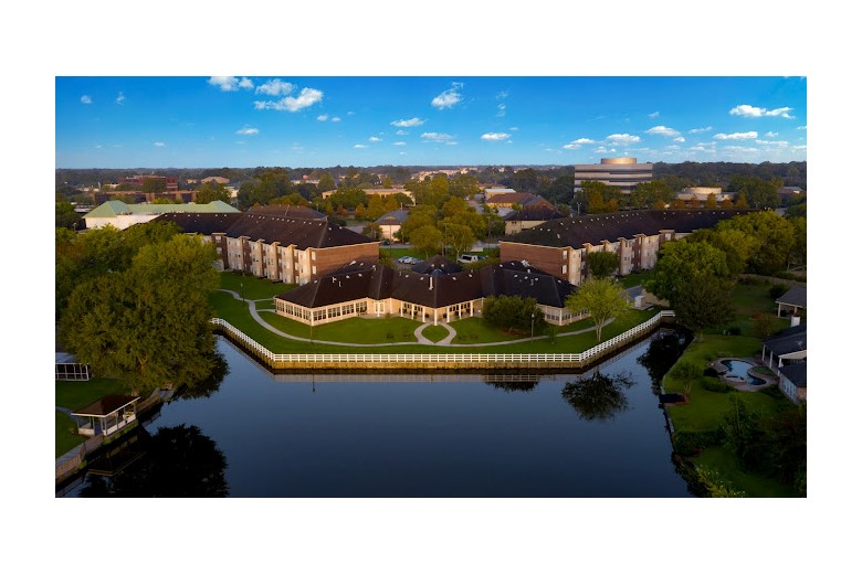Image of Lake Sherwood Village (1)