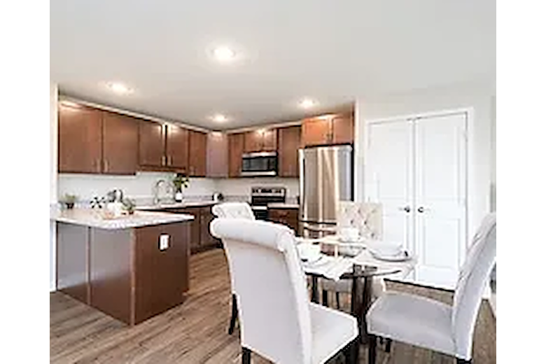 Image of Savage Senior Living at Fen Pointe (2)