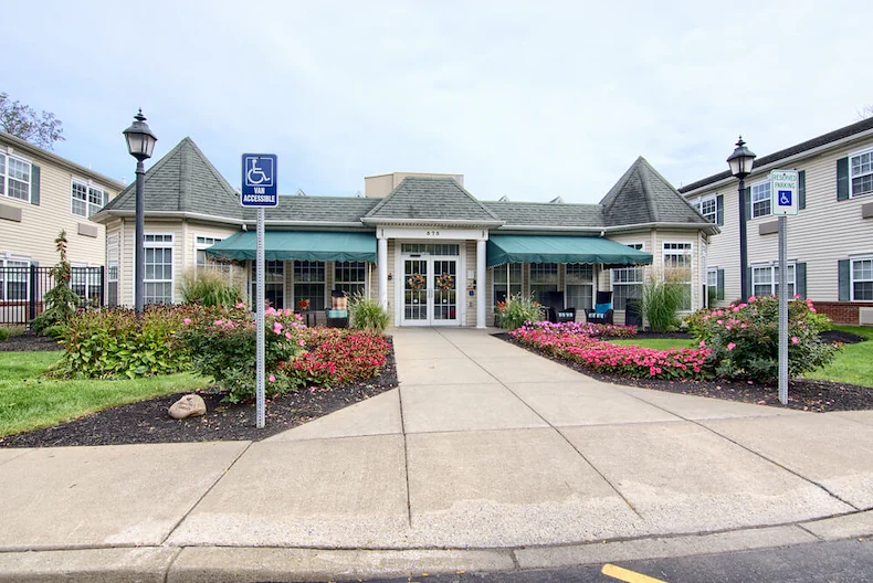 Image of Peregrine Senior Living at Cheektowaga (1)