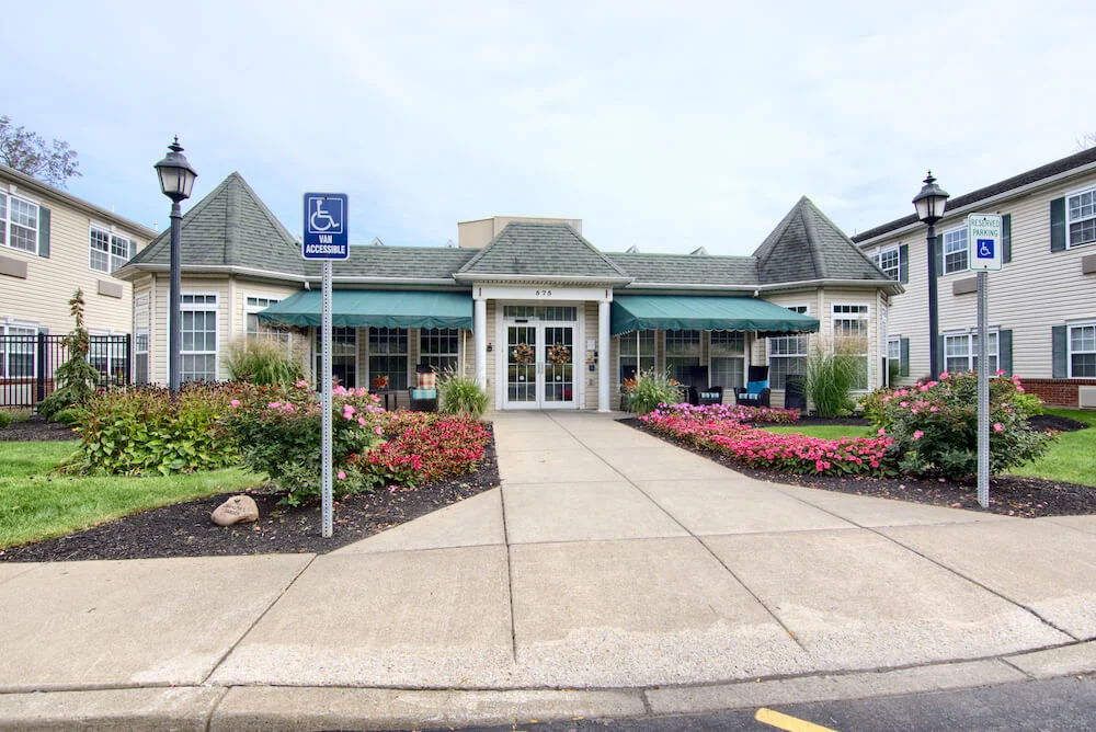 Image of Peregrine Senior Living at Cheektowaga (1)