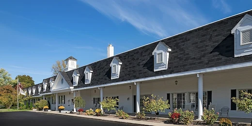 American House Farmington Hills, senior living community offering independent living, assisted living, memory care, and respite care in Farmington Hills, MI, front exterior