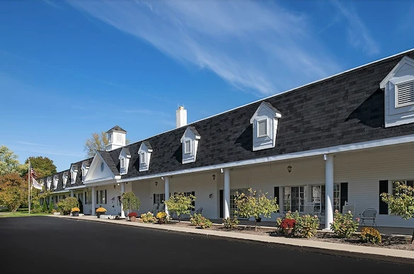 American House Farmington Hills, senior living community offering independent living, assisted living, memory care, and respite care in Farmington Hills, MI, front exterior