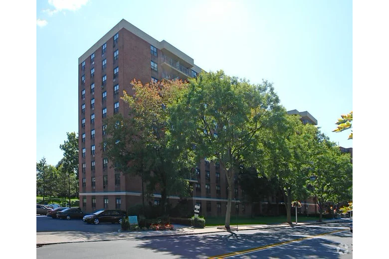 Image of Marble Hall Apartments (1)