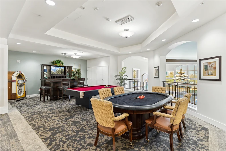 Image of The Oaks (5)