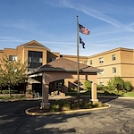 Image of Holiday Niagara Village (1)