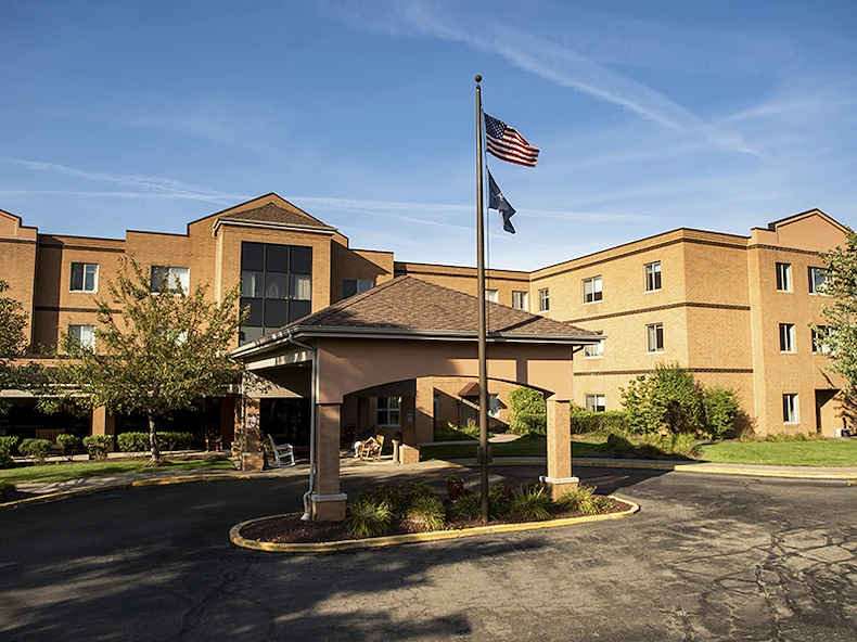 Image of Holiday Niagara Village (1)