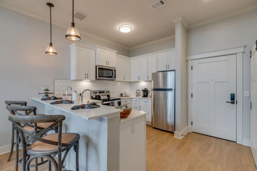 Image of Everlan of Hixson (5)