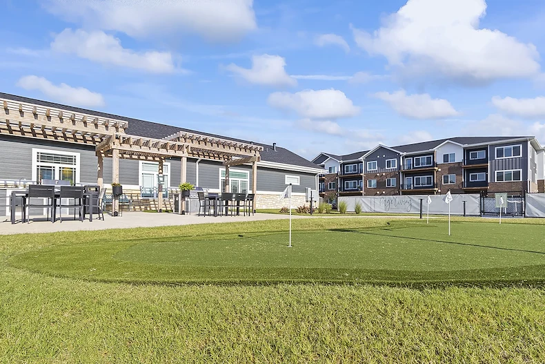 Image of Page Living at Pinnacle Hills (1)