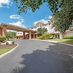 Image of Holiday Elm Park Estates (1)