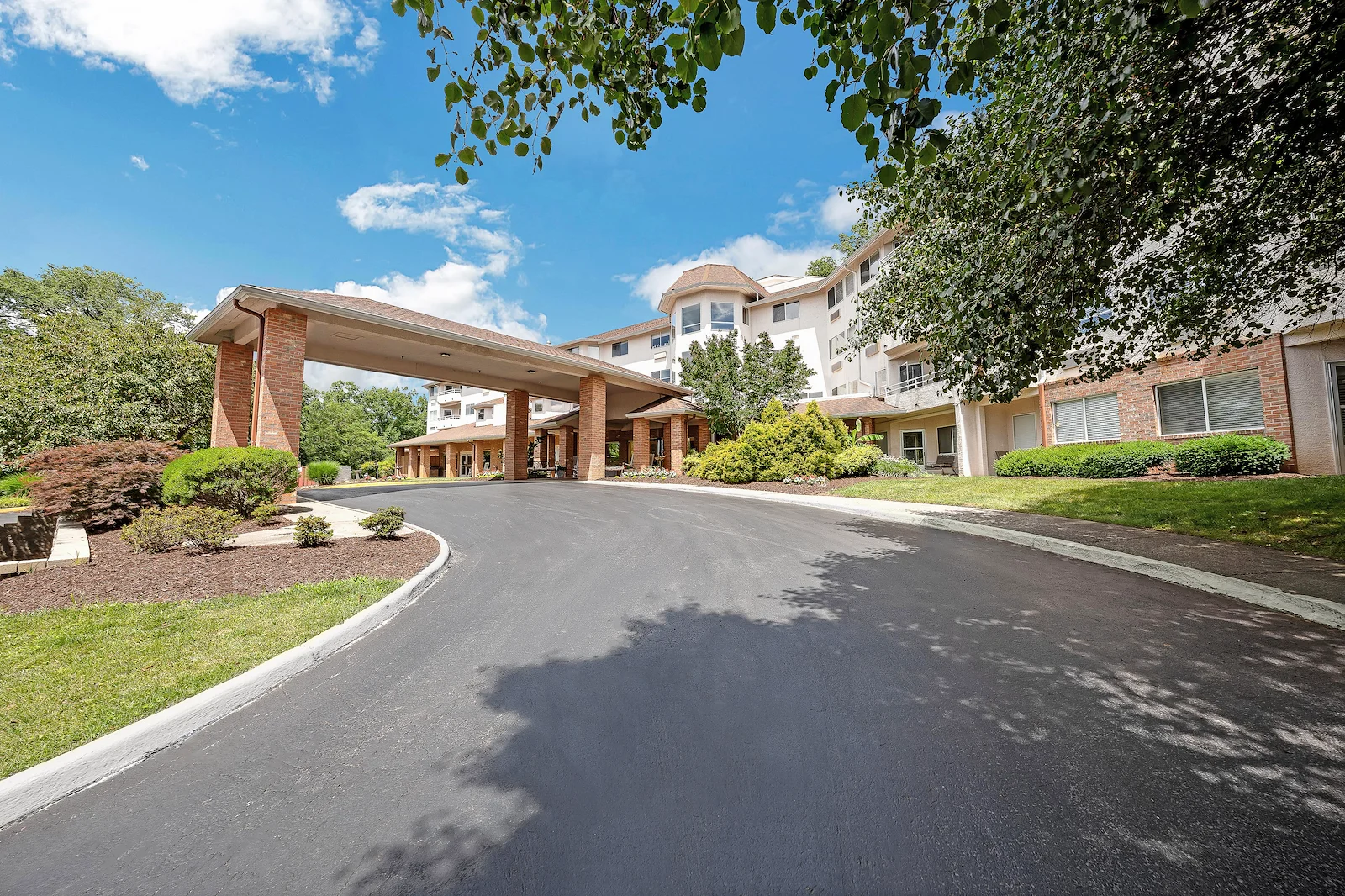 Image of Holiday Elm Park Estates (1)