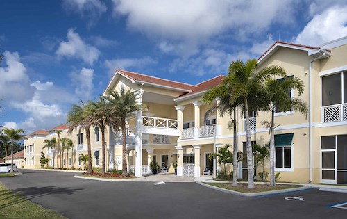 Image of The Pineapple House at Sapphire Lakes (1)