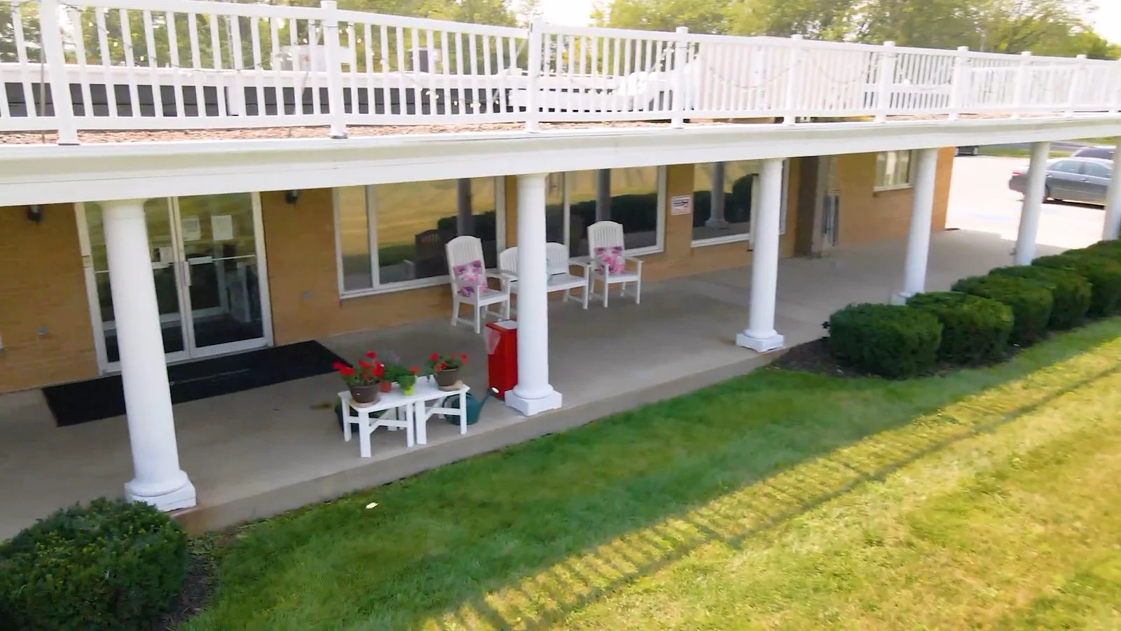 Image of Oakland Manor (3)