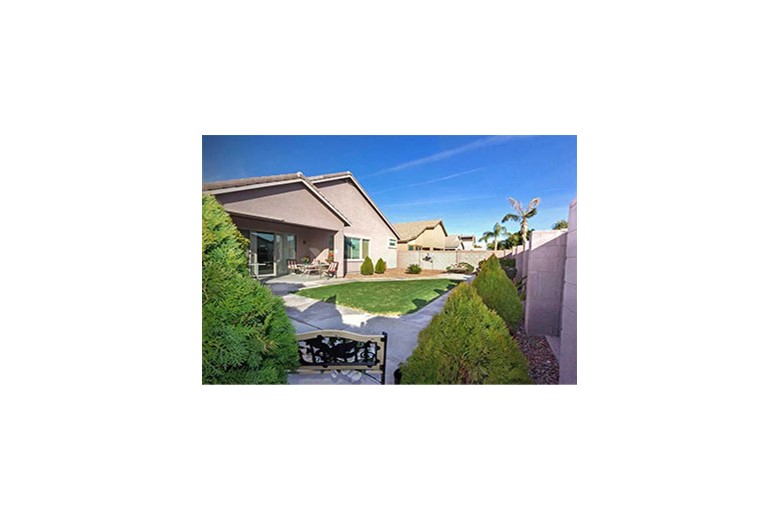 Image of A Paradise for Parents 135th Ln. (3)