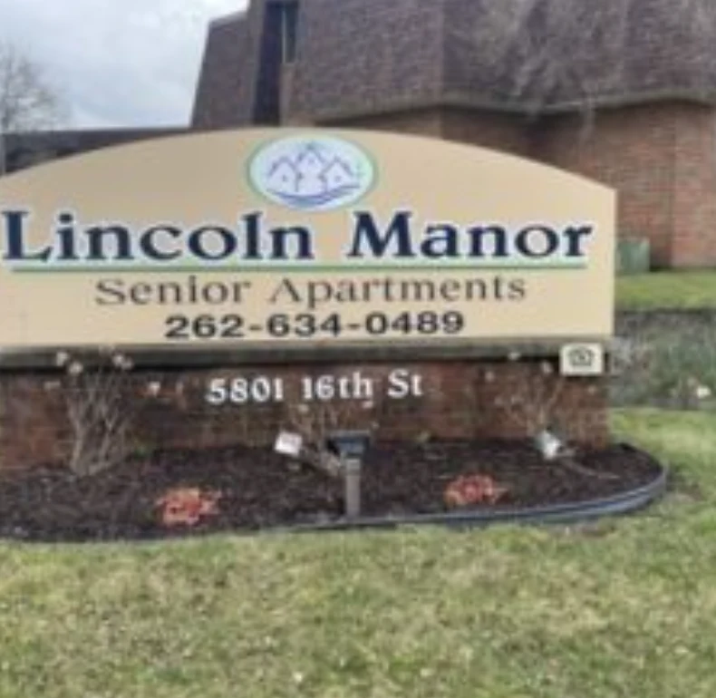 Image of Lincoln Manor Senior (1)