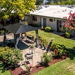 Image of Country Club Manor (7)