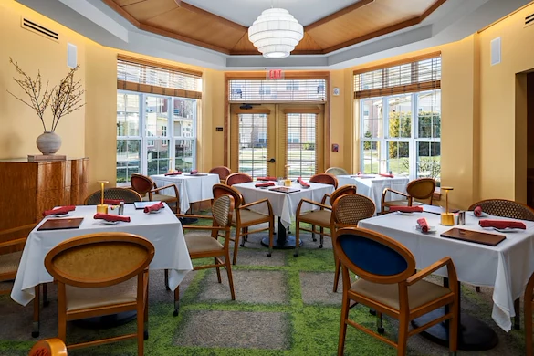 All Seasons West Bloomfield independent living in West Bloomfield, MI, dining room