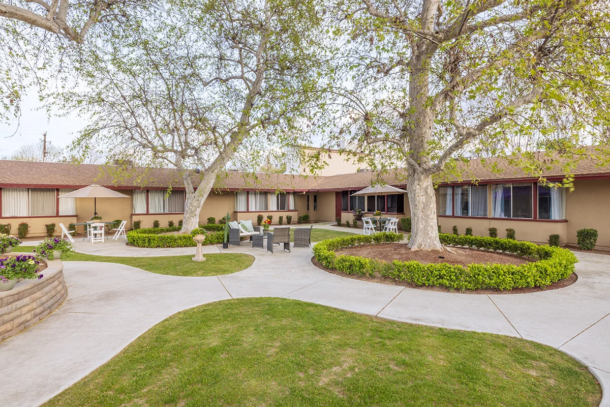 Image of San Joaquin Nursing Center (2)