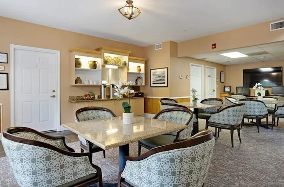 Image of Aegis Lodge in Kirkland (5)