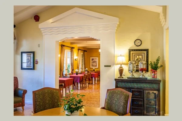 Image of Foothill Retirement (5)